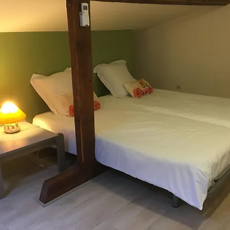 Charmante Maison De A Avec Climatisation Et Parking - Fr-1-584-60 Daire *
